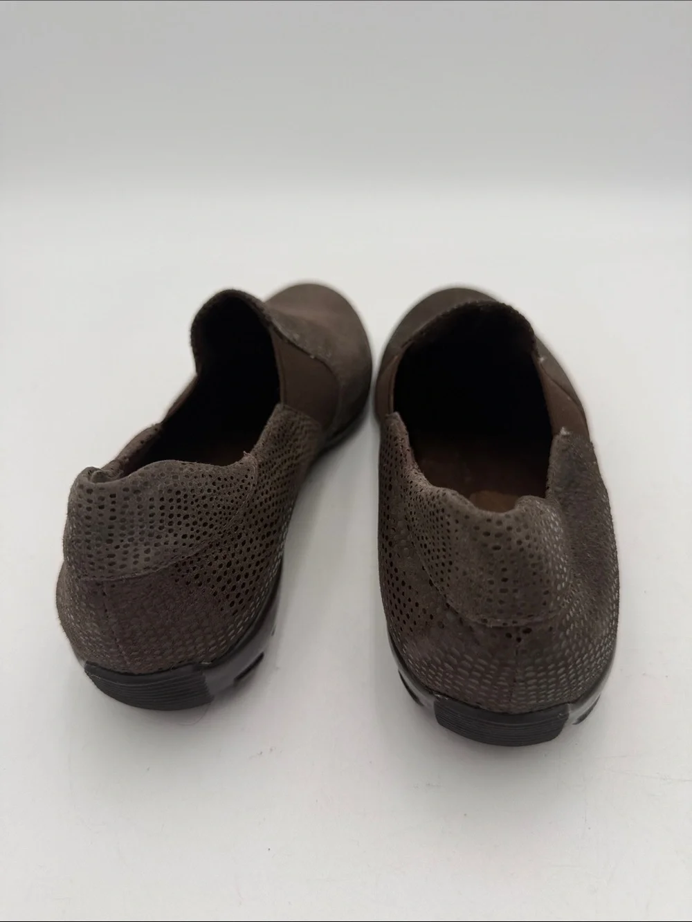 Vaneli women Slip-On Casual Loafers Dark Brown texture casual 7.5N office Y2K